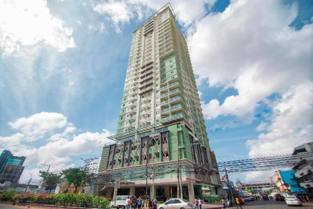 1822 Deluxe Twin - Migas Haven At Sunvida Tower Apartment Cebu Екстериор снимка